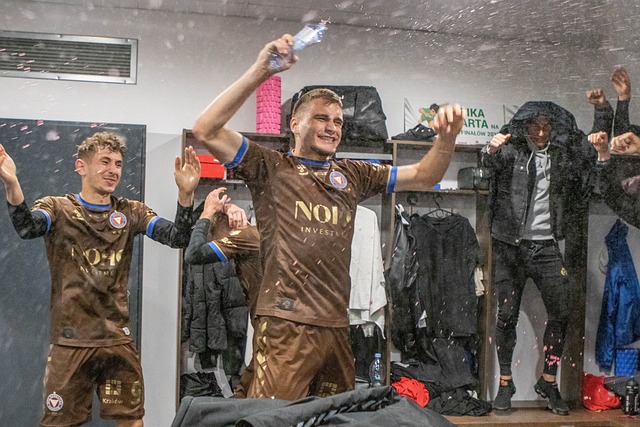 一剑封喉！高诗岩三分杀死比赛 全场仅这一次出手&贡献5分8助